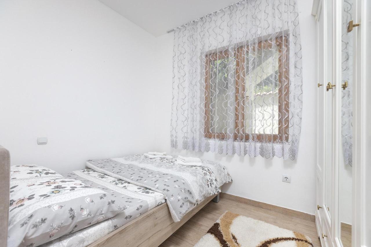 Muo Sea Front Apartments Kotor Exterior foto